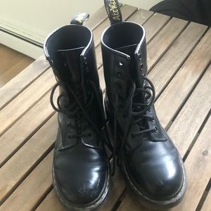 Dr martens black smooth 1460 boots